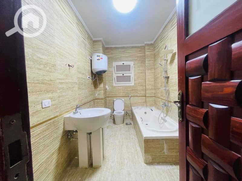 10 B7EA40D5-F5E6-4C60-8402-4A3D31553B51. jpg