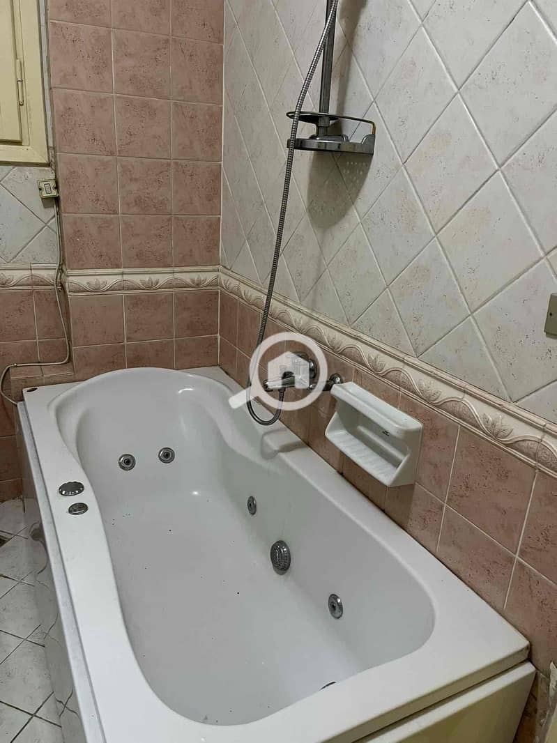 11 4a2f669f-4235-43b4-b255-08f739dbdd2a. jpg