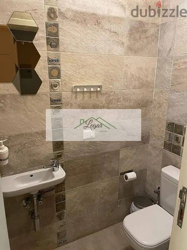 9 c349ecf4-81e7-4dda-b4e0-778e4af3ac0c. jpg