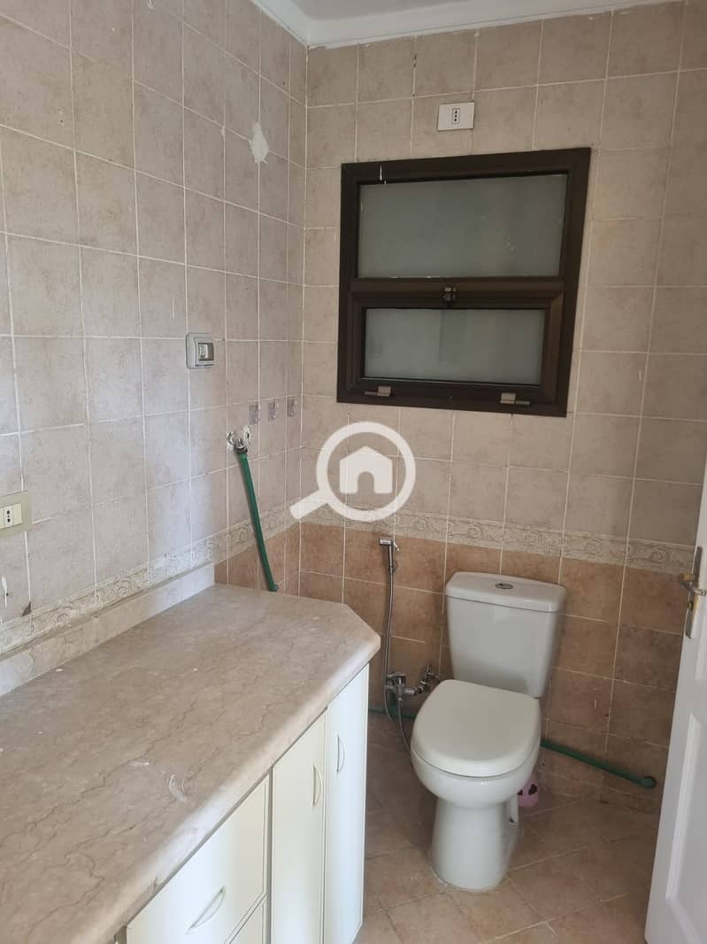 10 67541b6b-6889-4e3f-869a-da927d2a0d40. jpeg