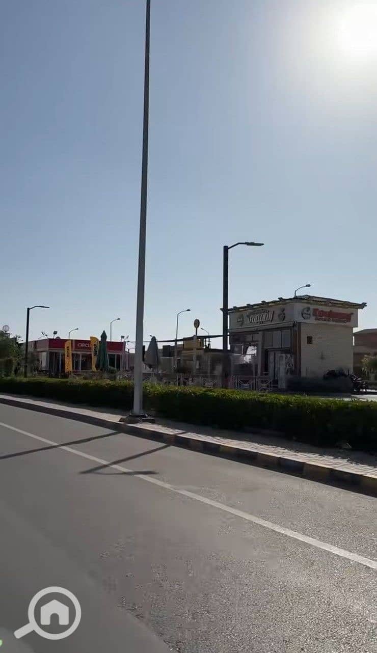 10 fb6478c2-9723-49fa-909c-f9a6c6161557. jpg