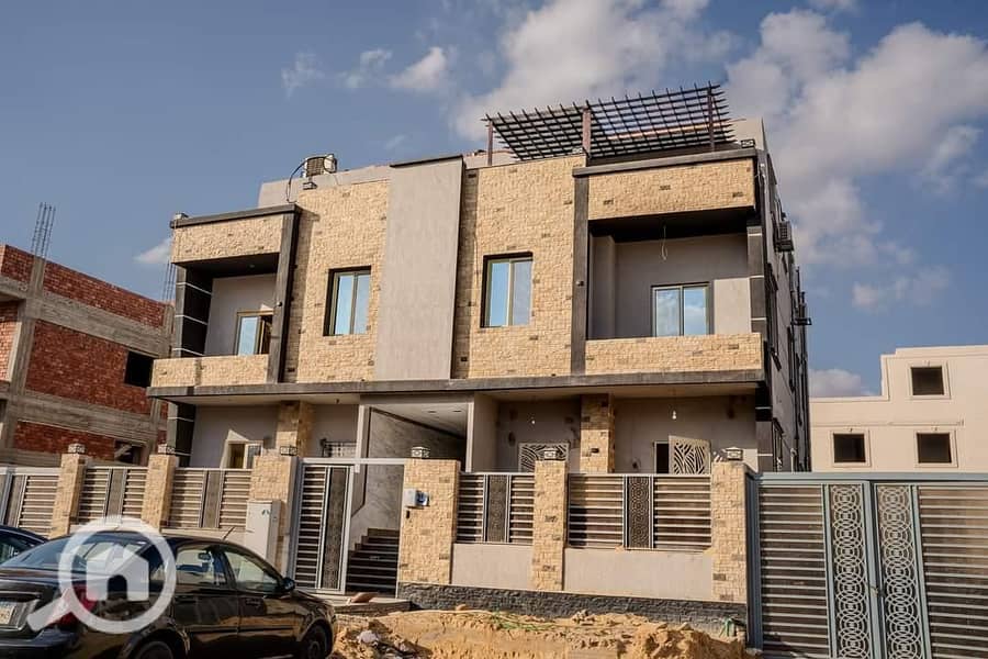 25 686a95b2-197b-4849-8e79-d8c6cb301c3e. jpg