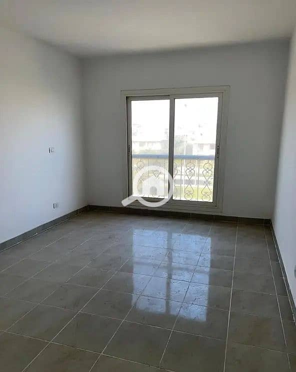 4 bf237ac4-3d74-408e-a048-02f54f9bd2ce. jpeg