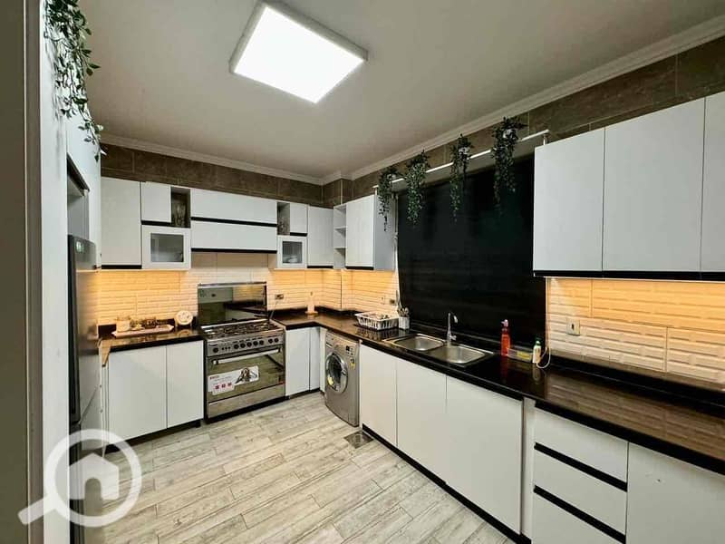 9 e8c67631-e40e-4035-8dbb-b3d0a146f6df. jpg