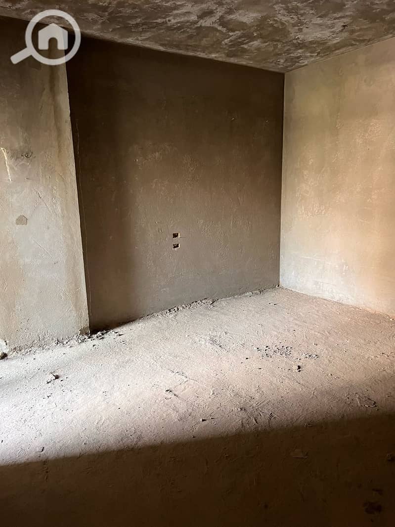 3 WhatsApp Image 2025-12-18 at 11.28. 53_4d1caf76. jpg