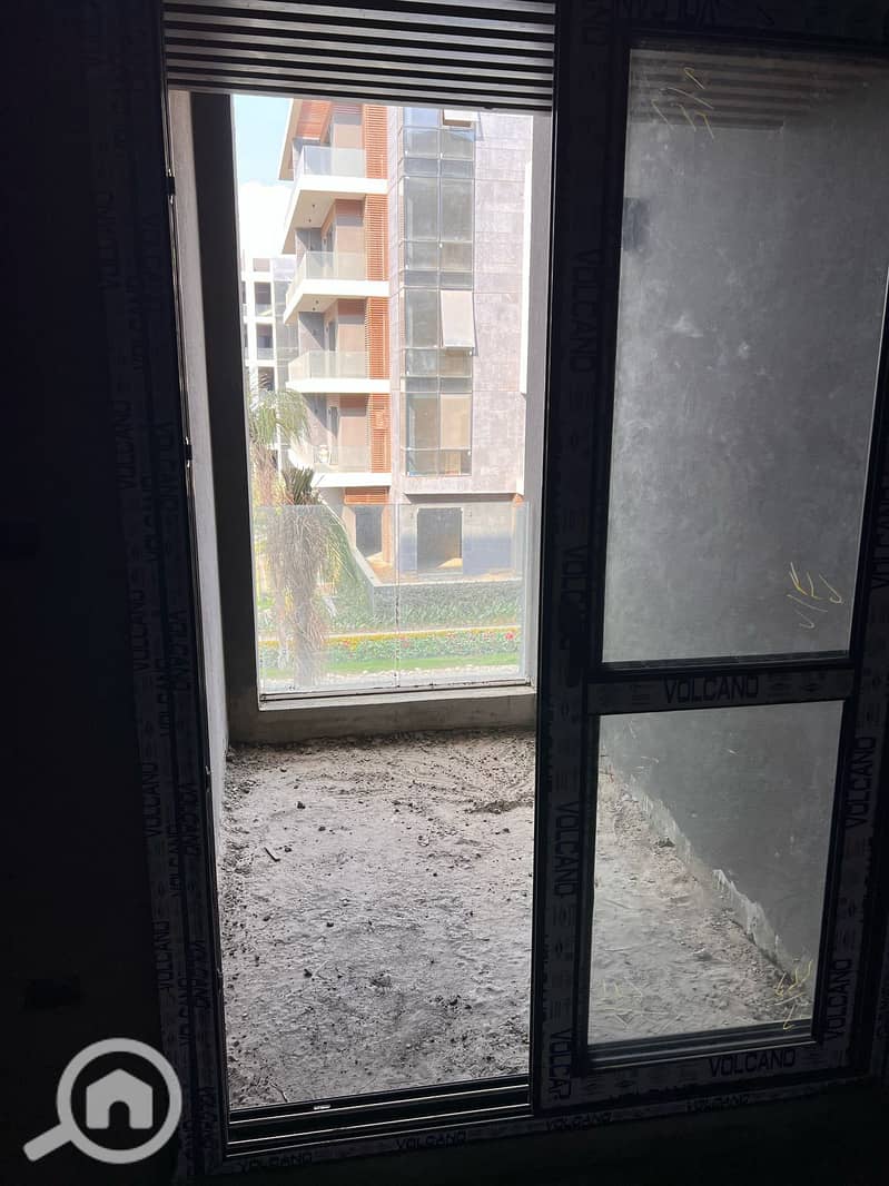 4 WhatsApp Image 2025-12-18 at 11.28. 53_73e930c2. jpg