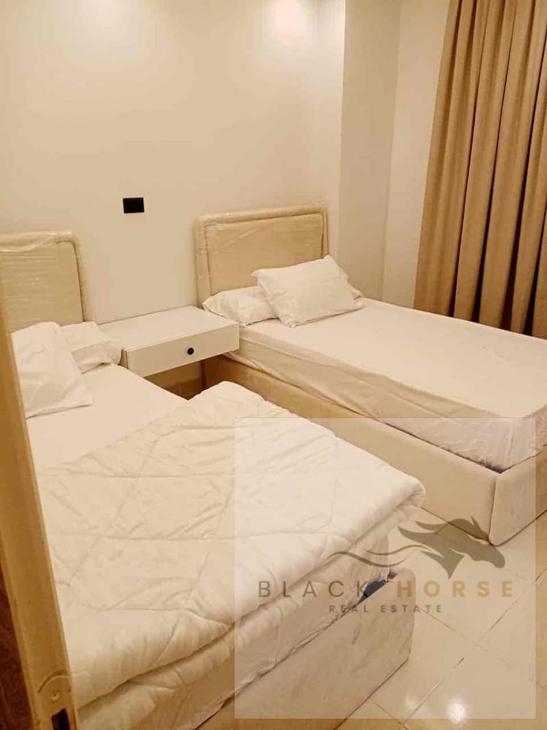 11 2d615165-6d89-4059-bf0b-18a61e500aab. jpg