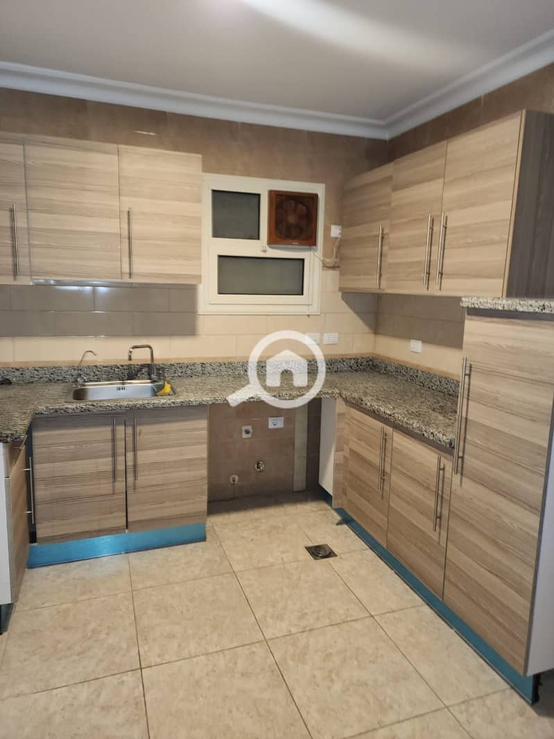 2 1f020ff8-4174-4385-b108-4259fc6b7ed3. jpg