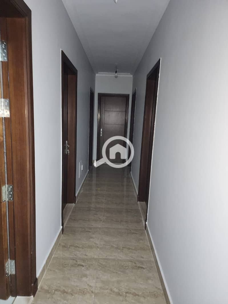 7 374df536-1603-4feb-bbdf-61dfdb89ff72. jpg