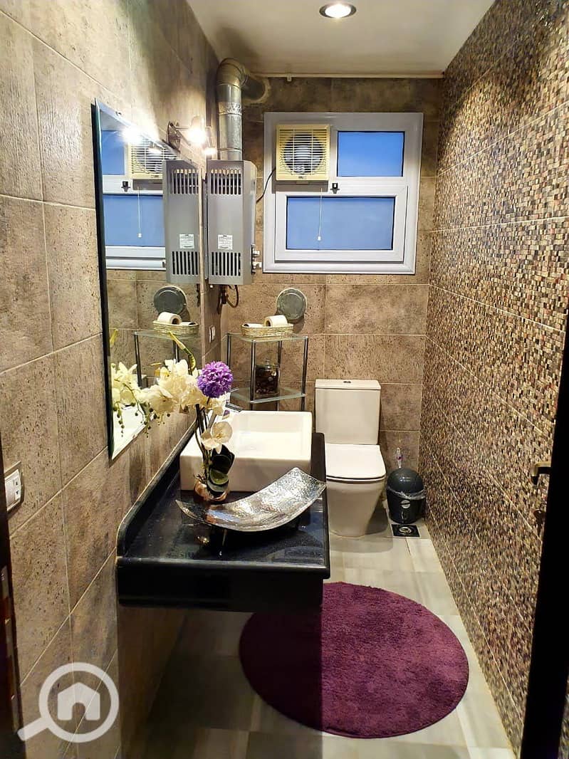 9 43947f64-62cc-4707-97d8-7ad05f73731c. jpg