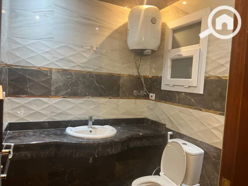 9 33c7c15f-f438-4dda-86d7-523d582aaa30. jpg