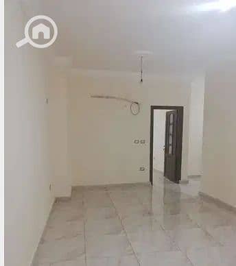 مکتب  للايجار في جليم، الإسكندرية - 2123. png