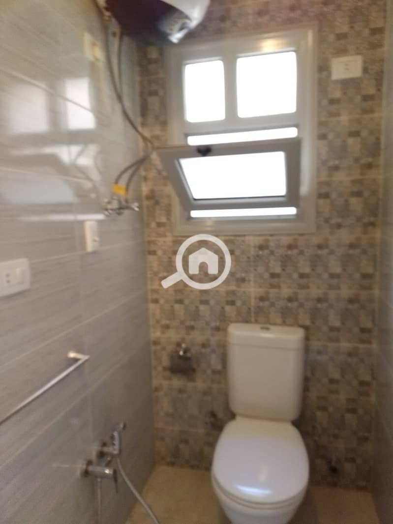 8 246a699f-f530-40e3-8c11-c1f43abe079d. jpg