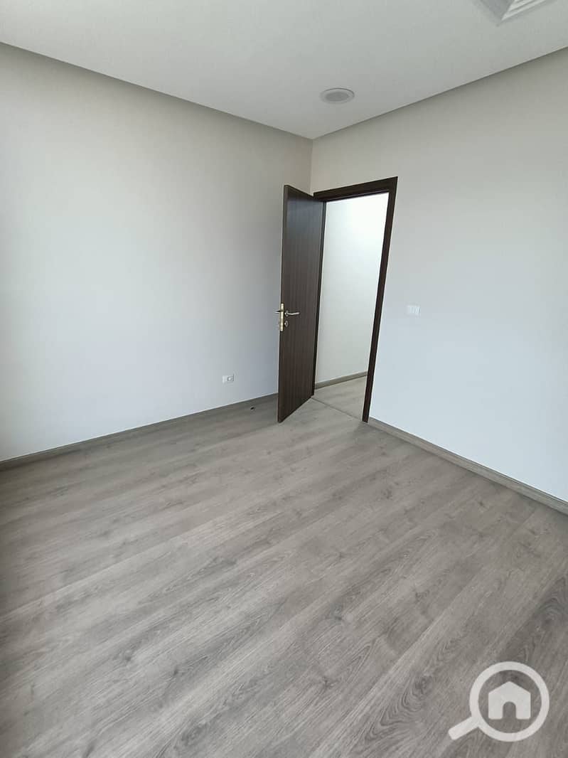 4 WhatsApp Image 2025-12-27 at 10.49. 52 PM (1). jpeg