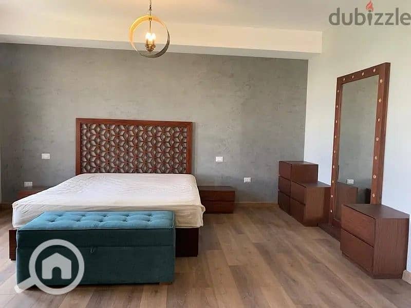 15 5020fc9b-aaad-4db8-b119-41c6c96d99bd. jpg