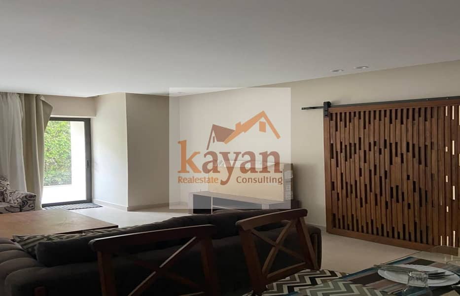 10 89838dfb-65e5-42f9-84ad-a0edeb4f0111. jpg