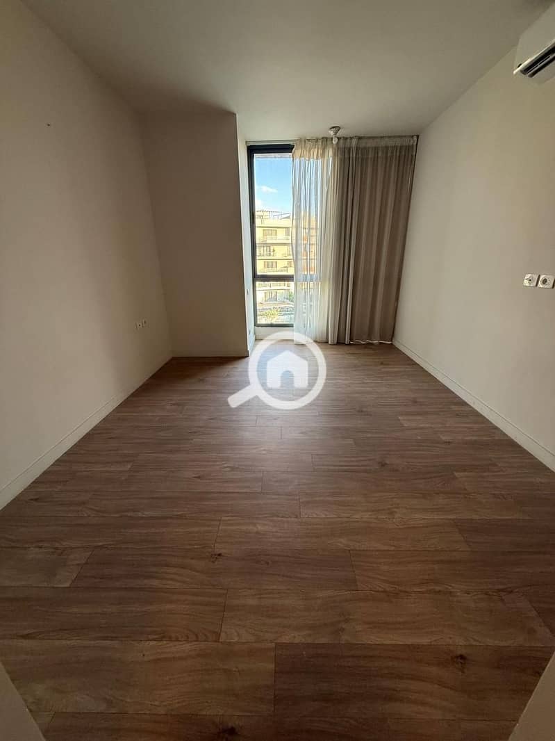 10 f3710784-9156-4261-8621-a0219480c92f. jpeg