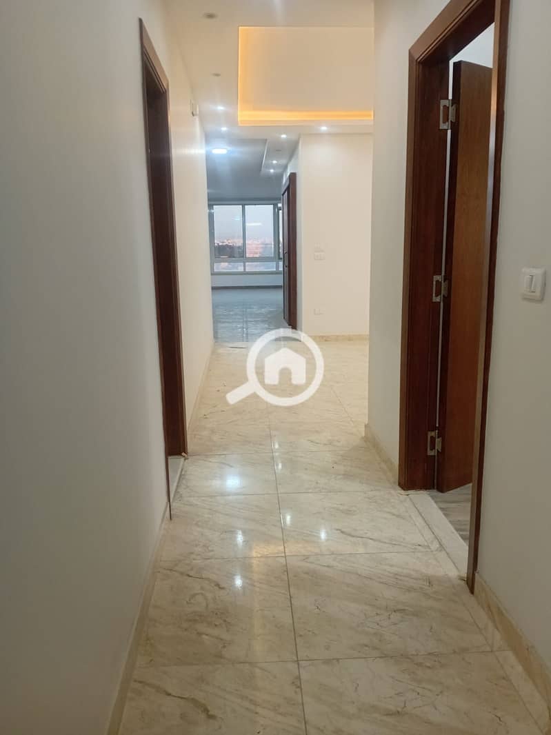 4 04407b4d-dcf6-4040-9efd-32bfdf723f77. jpeg