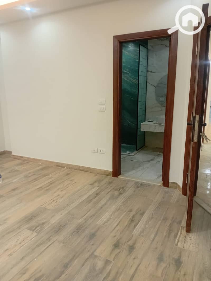 7 aa0c6b0e-5c44-42a2-9993-5c3ea91a5728. jpeg