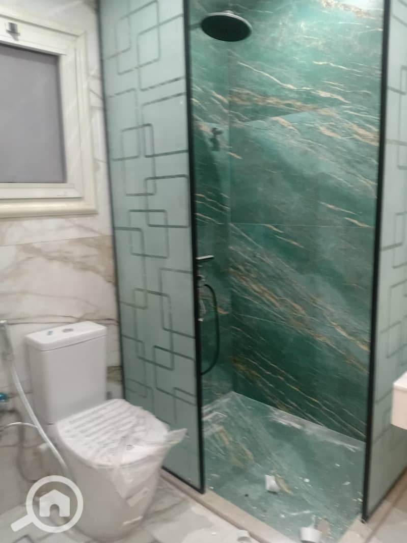 10 b3795216-cbd6-4e76-905e-8cbd6ab374a4. jpeg