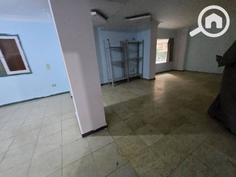 5 38e6b7a3-f4a1-4f6e-8f70-f2a49f60e77e. jpeg