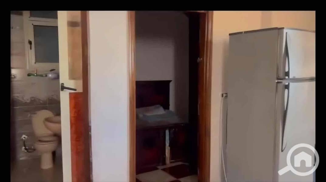 4 3422fa79-fa82-46ad-a779-eee0b6671662. jpg