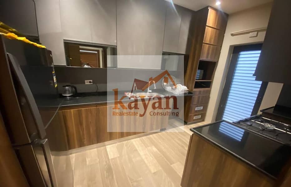 8 651fb06c-2459-48b9-bcad-544cbe873ebe. jpg