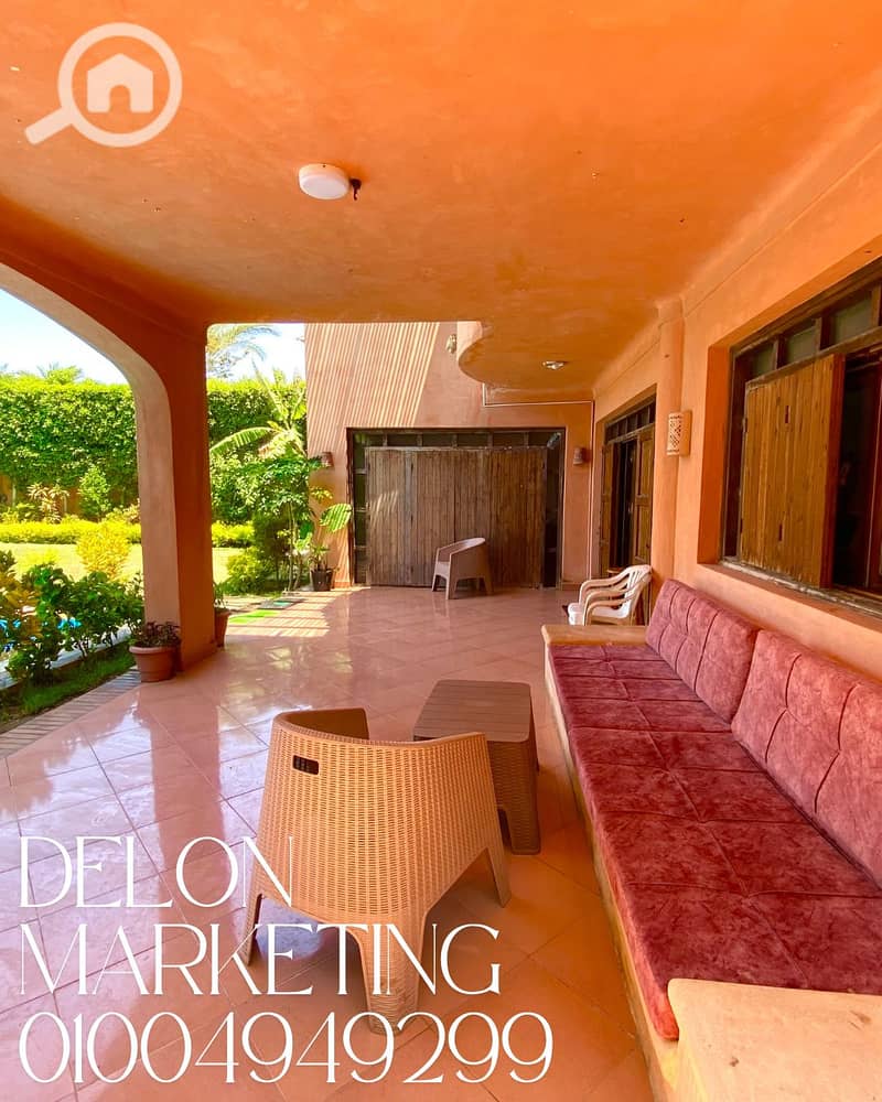 3 Clean Vintage Photo Collage Fall Fashion Instagram Post. png. png