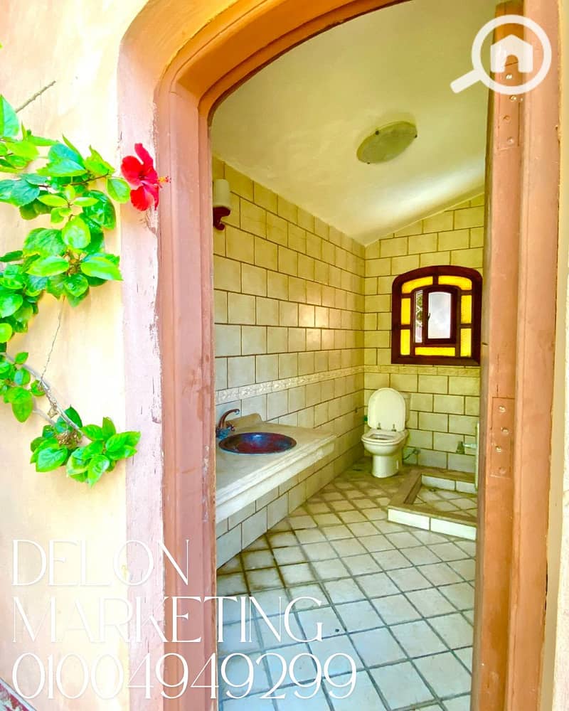 7 Clean Vintage Photo Collage Fall Fashion Instagram Post. png