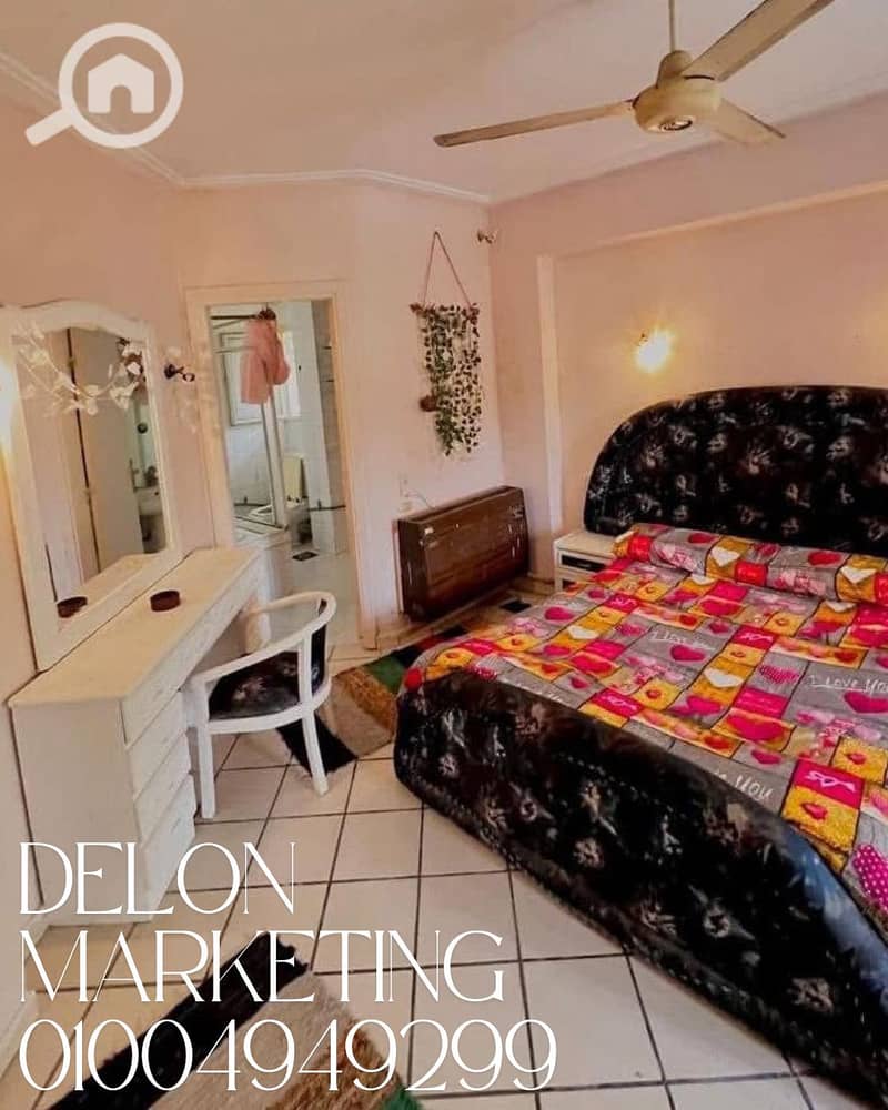 11 Clean Vintage Photo Collage Fall Fashion Instagram Post. png. png