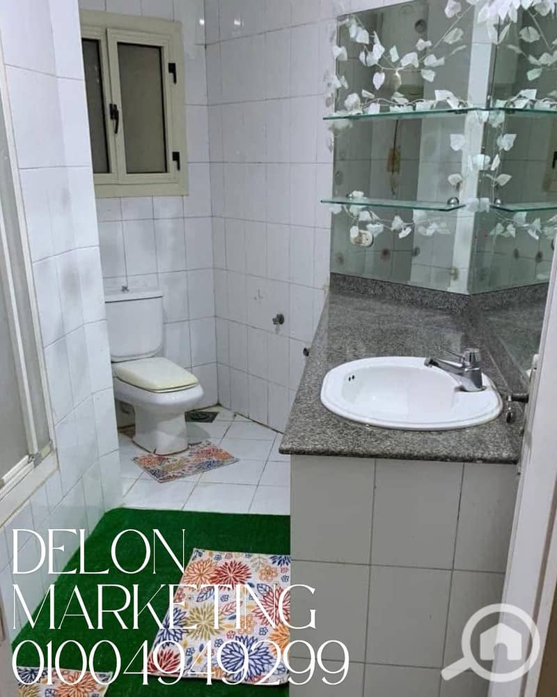 13 Clean Vintage Photo Collage Fall Fashion Instagram Post. png. png