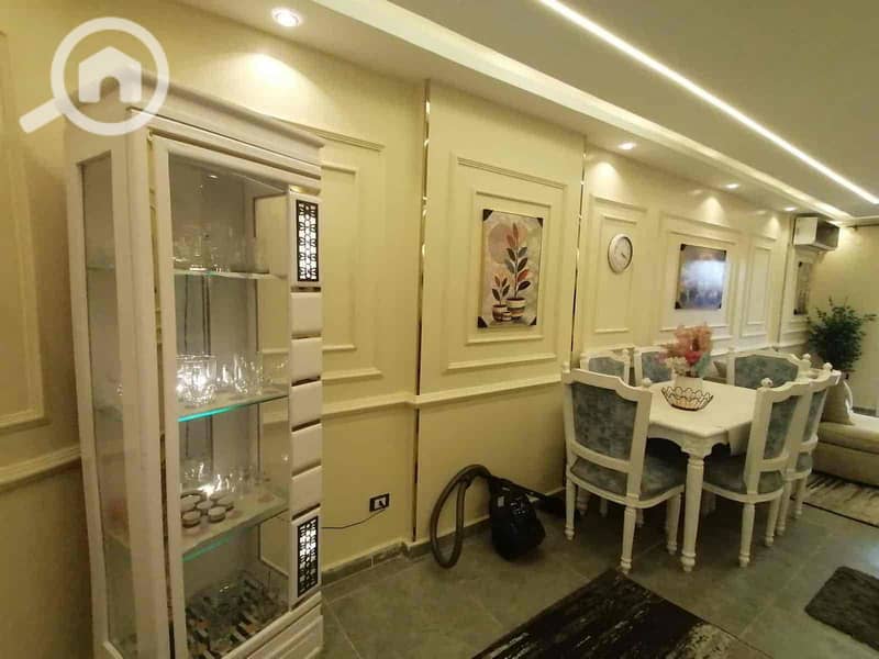 6 eb3a08cc-cc57-4f37-a949-12a06b0c8491. jpg