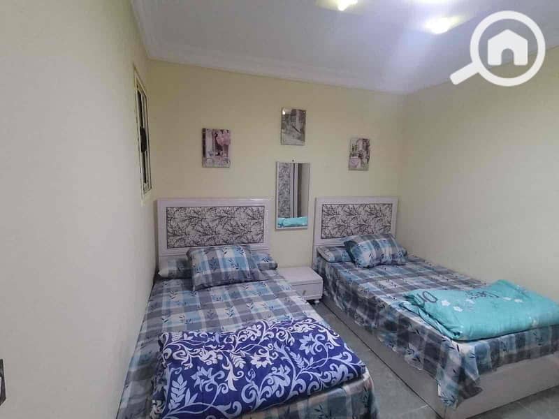 10 51c4c95a-7ee3-498b-8936-fbee0c93ac30. jpg