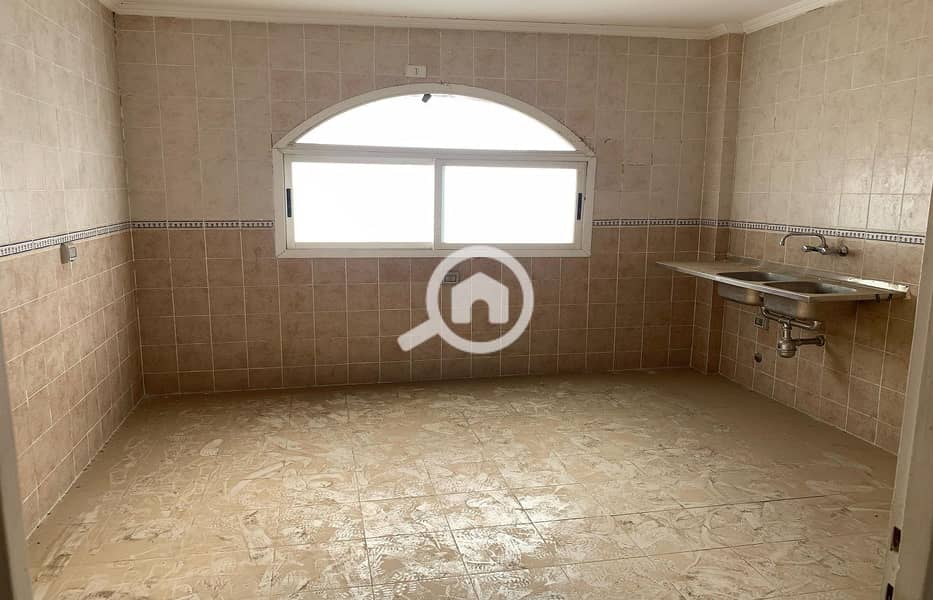 9 b777a37f-b45d-4365-98cb-832f00bf74bb. jpg