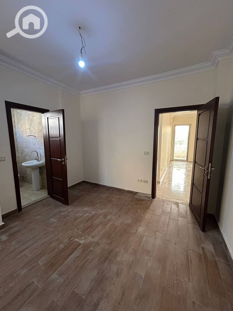 4 WhatsApp Image 2025-12-28 at 09.54. 46 (1). jpeg