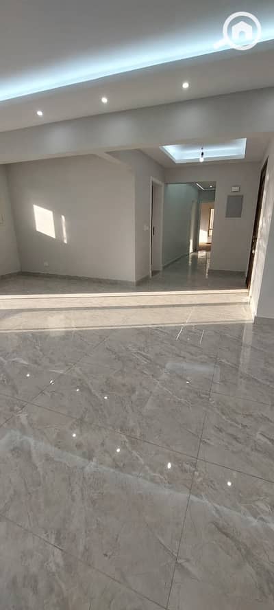 شقة 3 غرف نوم للايجار في 6 أكتوبر، الجيزة - WhatsApp Image 2025-12-28 at 10.08. 37. jpeg