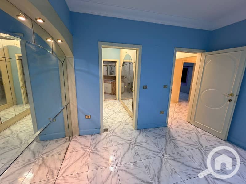 24 WhatsApp Image 2025-12-28 at 10.20. 43 (1). jpeg