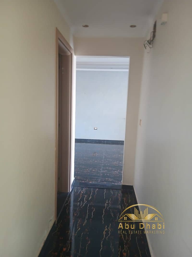 10 b1f811c8-6750-4ef8-99e1-f53750553162. jpg