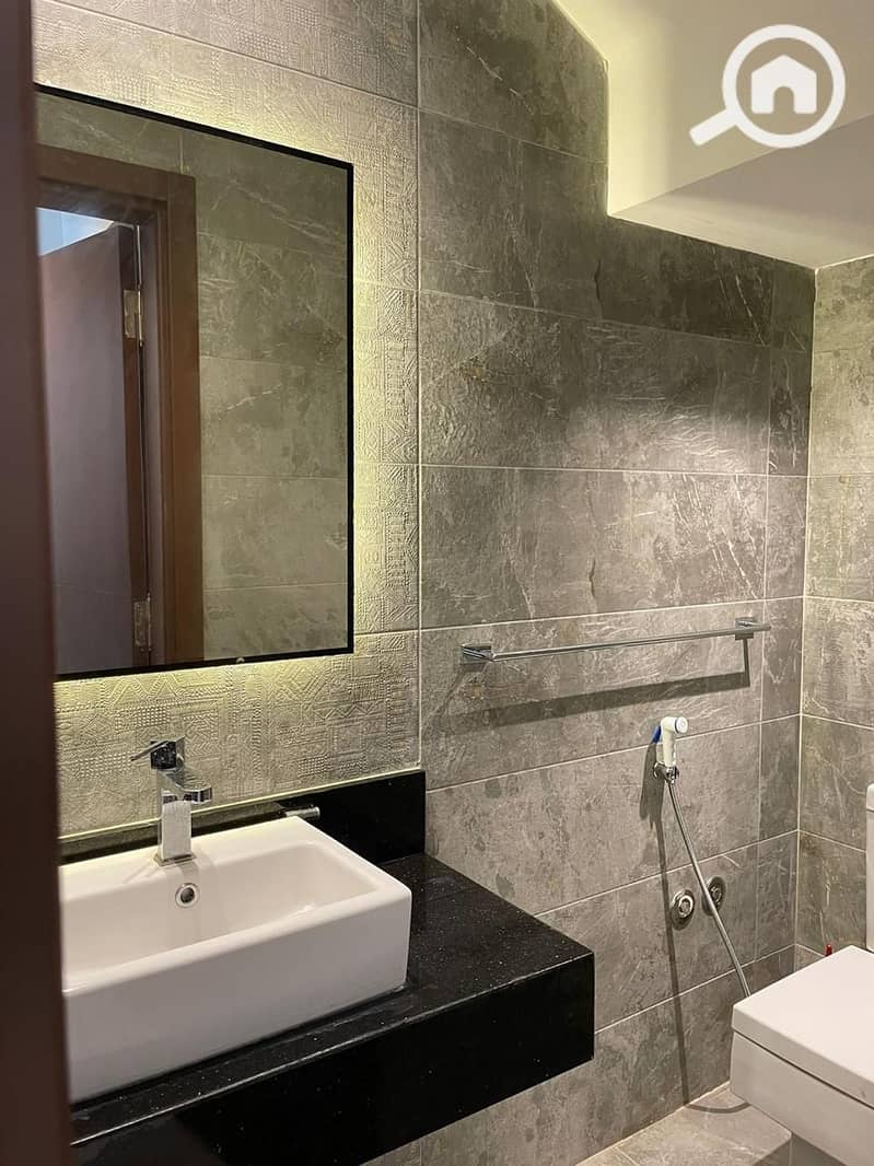 13 f8294938-624f-467c-ac8c-0b9fe992409f. jpg