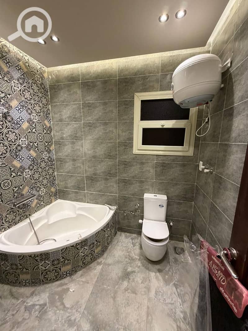 5 a467adec-45da-45da-bf8c-3bd312782f1a. jpeg