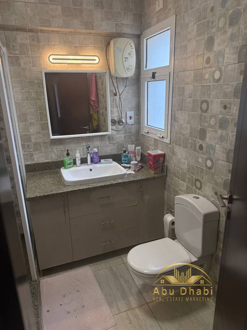 7 9f72202b-1432-4809-a7f6-d9c874a4c8a8. jpg