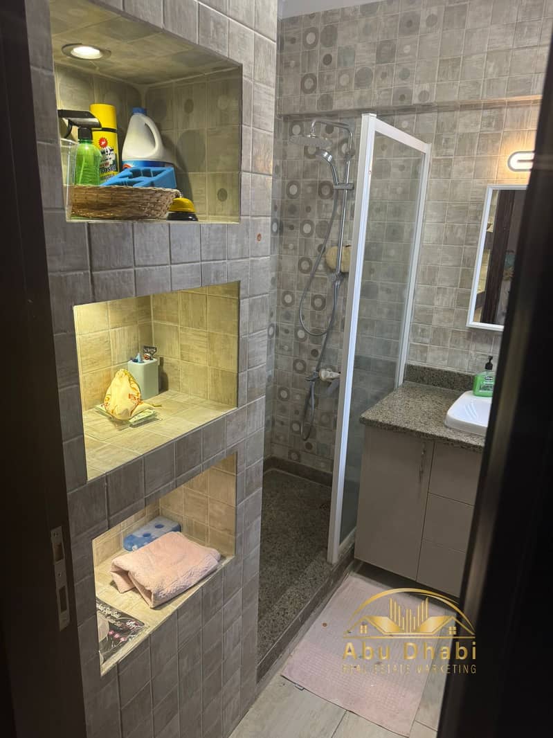 8 3d0d56f6-6233-4a46-947c-8727d2c9ca5a. jpg