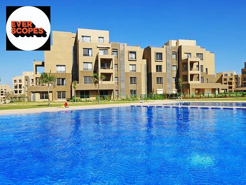 11 دوبلكس في بالم هيلز على حمام سباحة. jpg