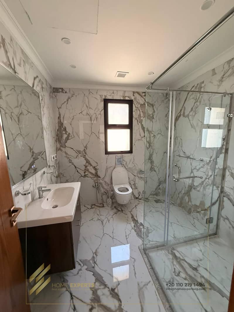 15 a65e00e1-a250-4fda-8145-0d7a317b0a32. jpg