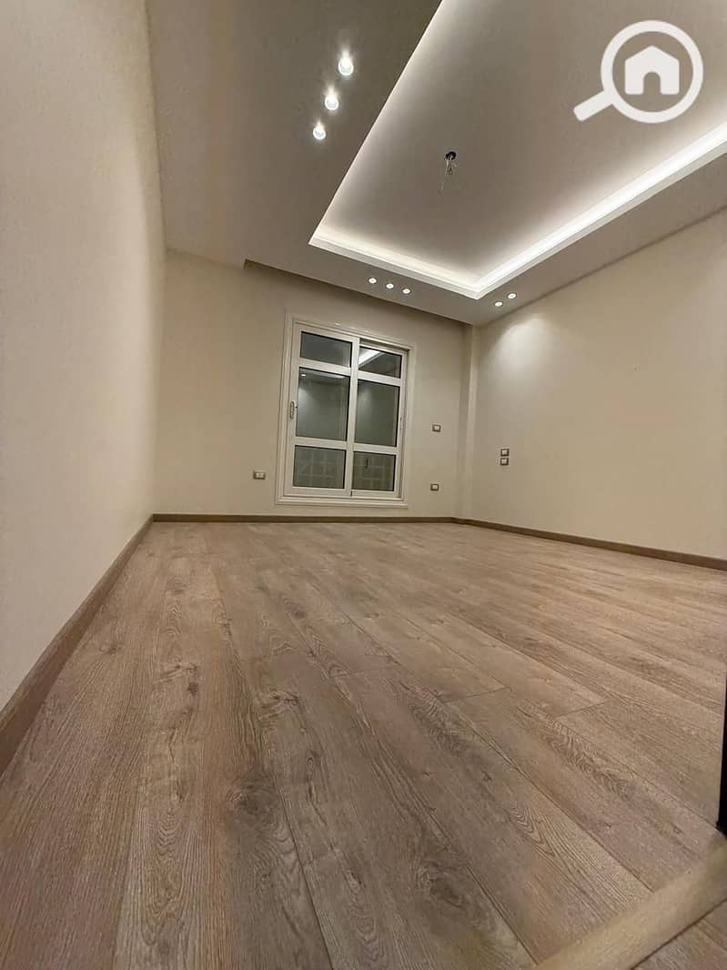 9 dff9c1b9-7a47-4af0-beec-fb4bed1eefb8. jpg