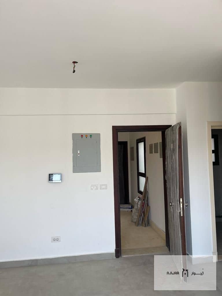 9 b883f5fd-dac0-4224-a45d-1b1c8d277710. jpg