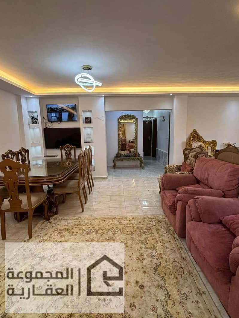 4 f83ce72e-a917-4bbe-b88b-6f9684cc9979. jpg