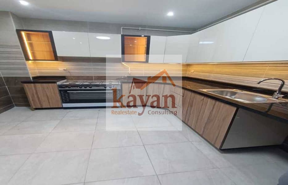 3 8e03277e-c1ba-45b8-b260-a65e2f806a25. jpg