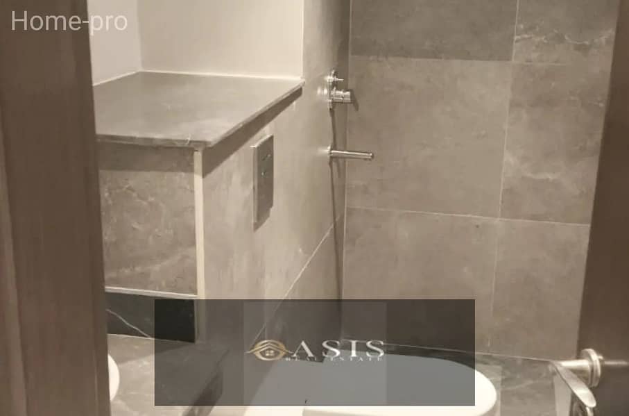 6 8370554-a4e9co. jpg