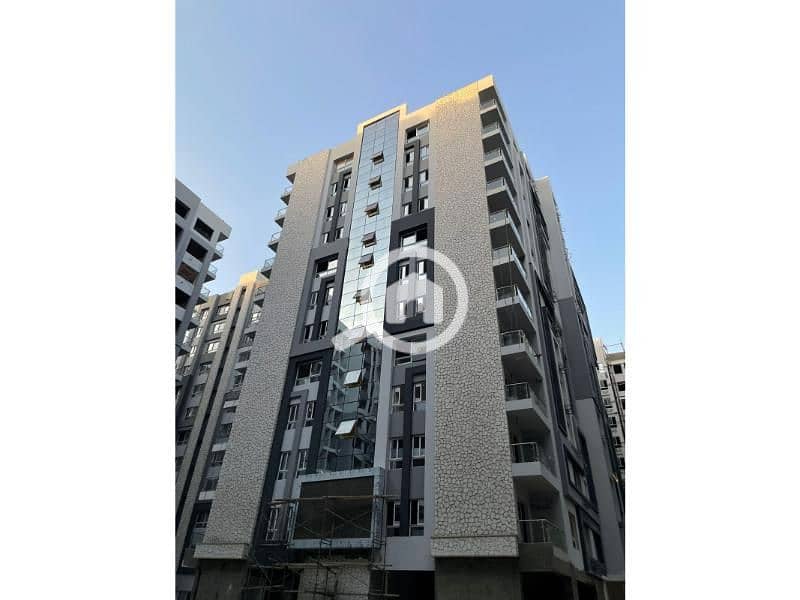 2 WhatsApp Image 2025-04-10 at 18.20. 20 (2). jpg